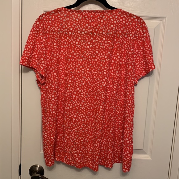 Tommy Hilfiger Red Floral T-Shirt - Picture 5 of 5